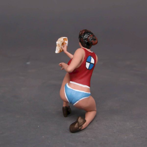 Painted Resin Figure of Woman (A1004 Z998)