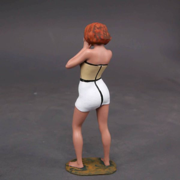 Painted Resin Figure of Woman (A1007 Z878)