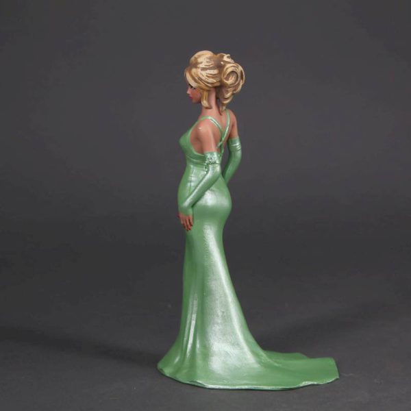 Painted Resin Figure of Woman (A11002 Z82)