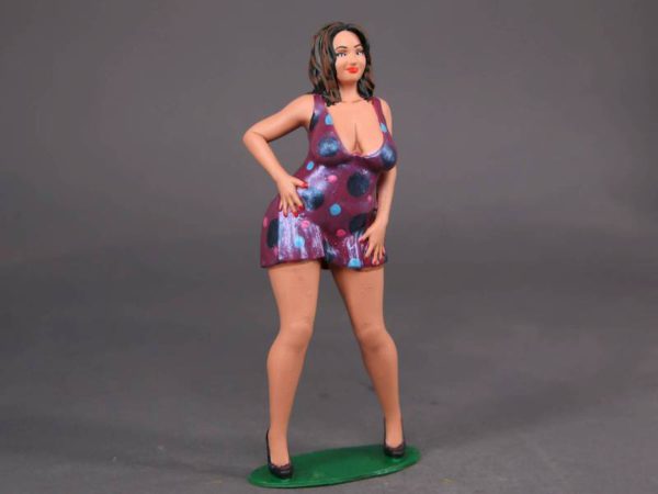 Painted Resin Figure of Woman (A11035 D143E)