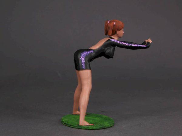Painted Resin Figure of Woman (A11107 Z189)