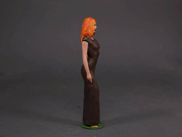 Painted Resin Figure of Woman (A11138 Z816)