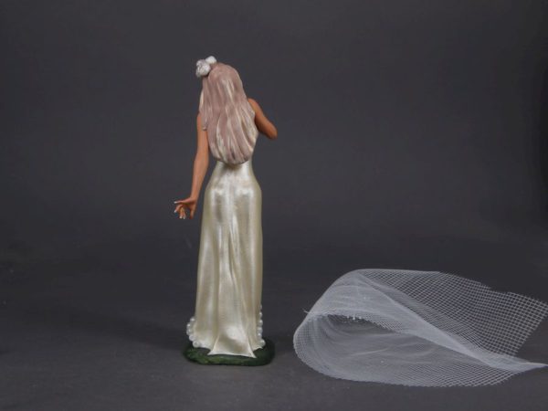 Painted Resin Figure of Woman (A11165 Z86B)