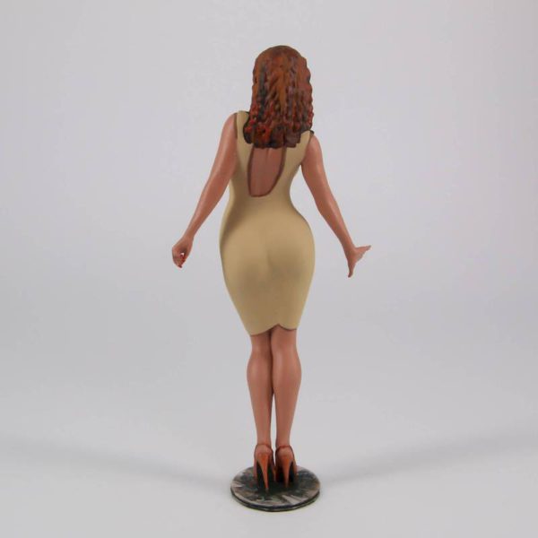 Painted Resin Figure of Woman (A11202 D135B)