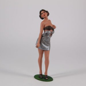 Painted Resin Figure of Woman (A11217 Z525)