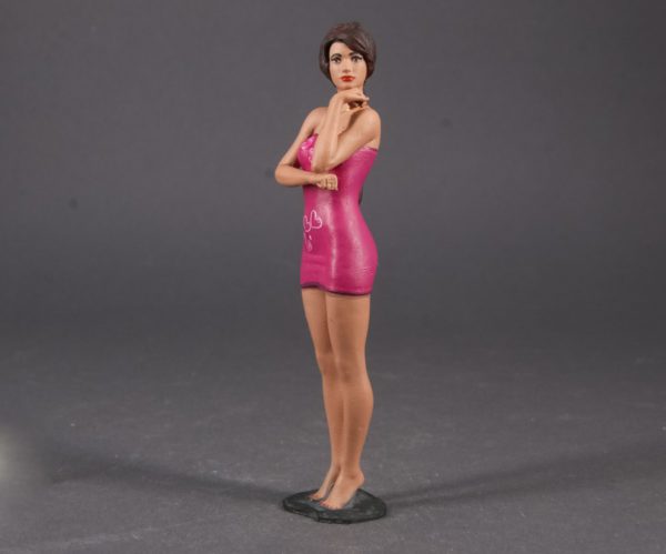 Painted Resin Figure of Woman (A1330 Z879)