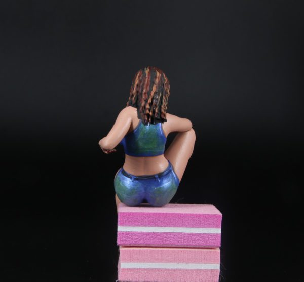 Painted Resin Figure of Woman (A8054 D72)