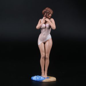Painted Resin Figure of Woman (A8073 Z32A)