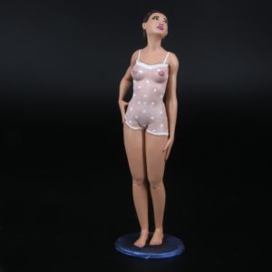 Painted Resin Figure of Woman (A8149 Z233)