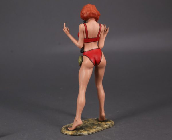 Painted Resin Figure of Woman (A8165 Z136)