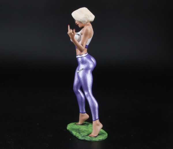 Painted Resin Figure of Woman (A8173 Z136)
