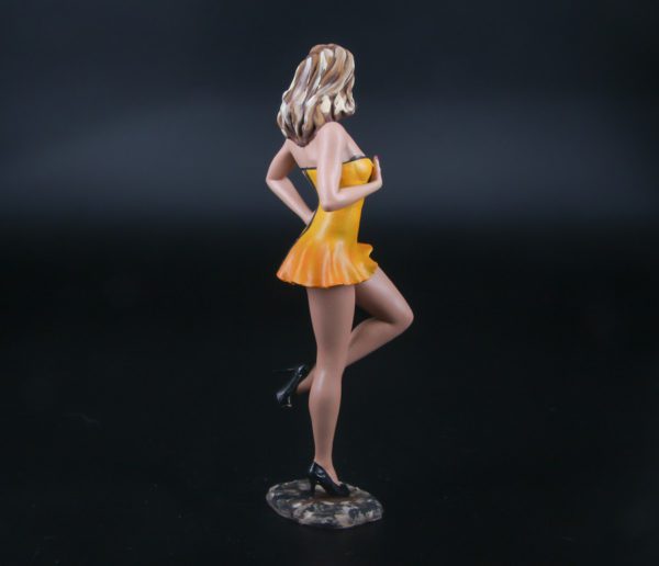 Painted Resin Figure of Woman (A8206 D43)