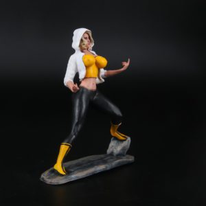 Painted Resin Figure of Woman (A8224 Z196)