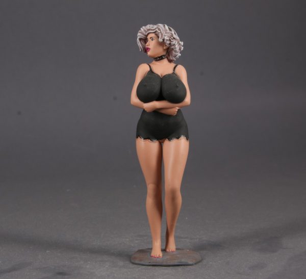 Painted Resin Figure of Woman (A8516 Z310)