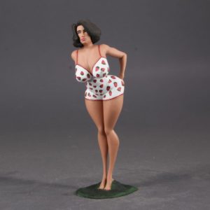 Painted Resin Figure of Woman (A8522 Z154B)