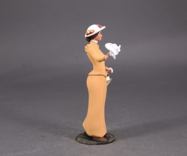 Painted Resin Figure of Woman (A8539 Z673)
