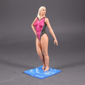 Painted Resin Figure of Woman (A8552 Z30)