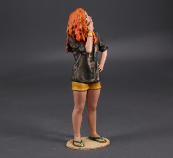 Painted Resin Figure of Woman (A8685 Z616)