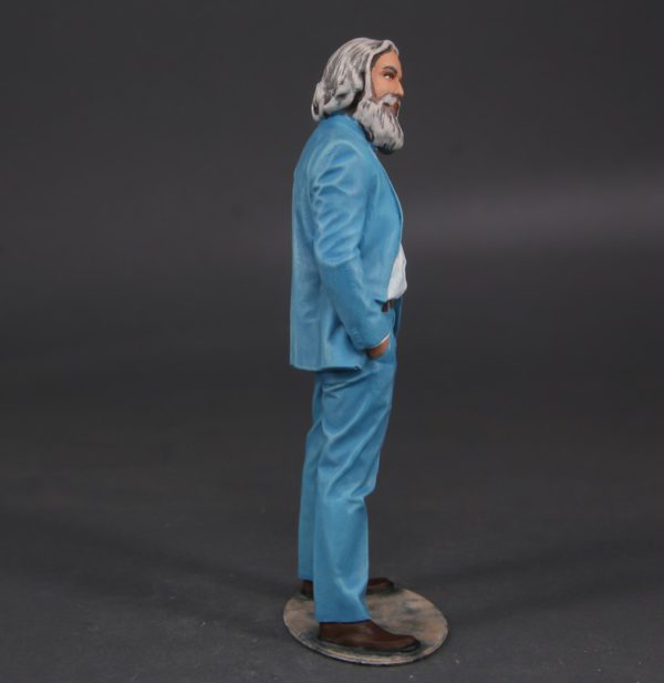Painted Resin Figure of Man (A8717 Z4)