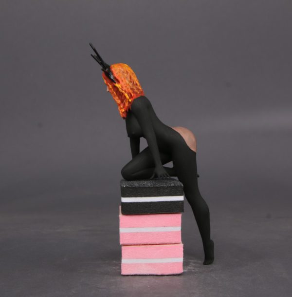 Painted Resin Figure of Woman (A8822 Z71C)