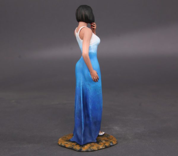 Painted Resin Figure of Woman (A8830 Z86C)