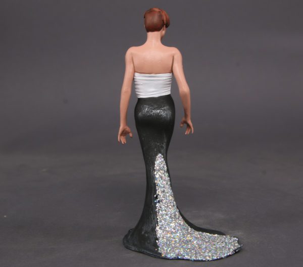 Painted Resin Figure of Woman (A8841 Z82C)