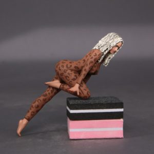 Painted Resin Figure of Woman (A8894 Z71C)