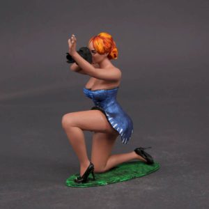 Painted Resin Figure of Woman (A9018 D53)