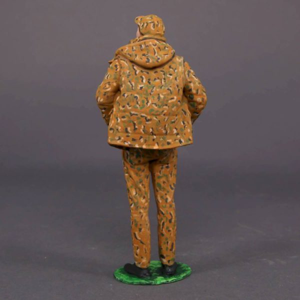 Painted Resin Figure of Man (A9130 Z625)