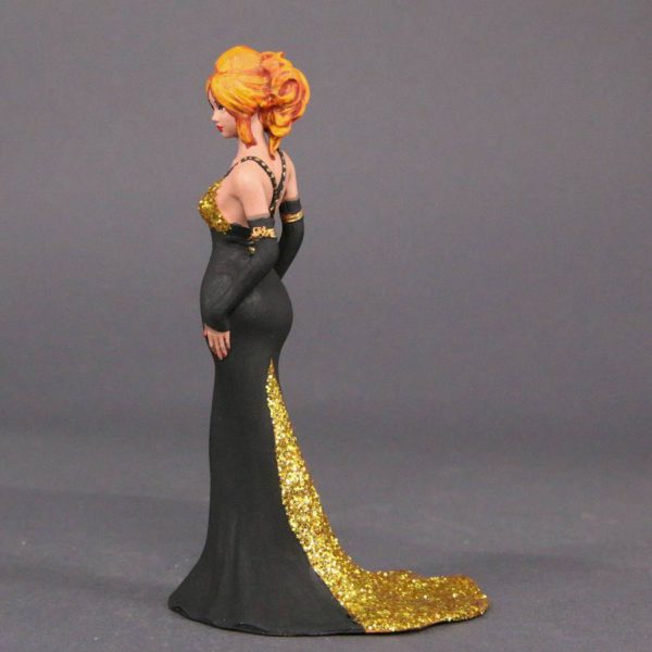Painted Resin Figure of Woman (A9194 Z82)