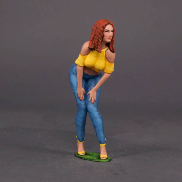 Painted Resin Figure of Woman (A9216 D128C)