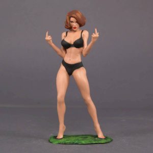 Painted Resin Figure of Woman (A9273 Z136)