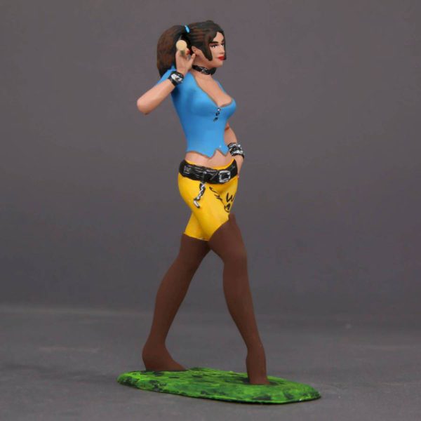 Painted Resin Figure of Woman (A9327 Z303)
