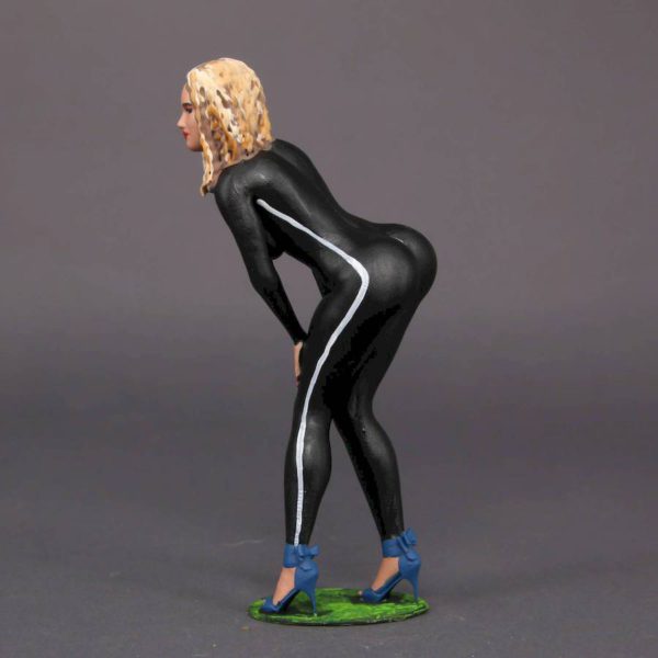 Painted Resin Figure of Woman (A9380 D128A)
