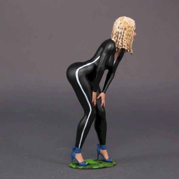 Painted Resin Figure of Woman (A9380 D128A)