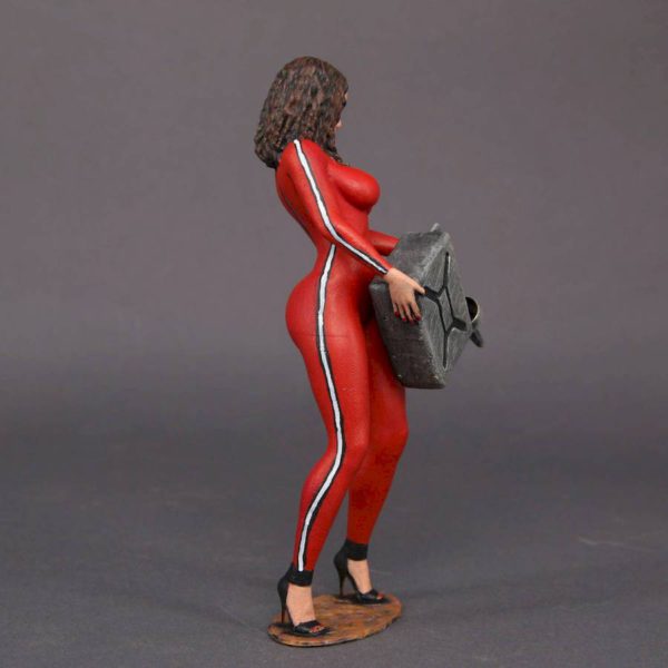 Painted Resin Figure of Woman (A9405 D132A)