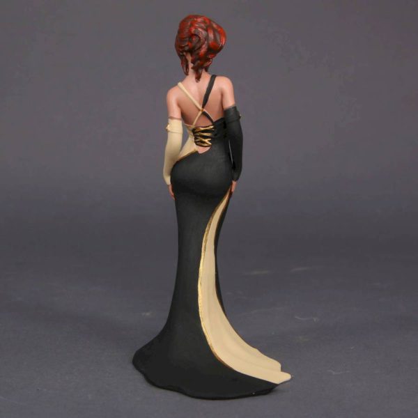 Painted Resin Figure of Woman (A9544 Z82)