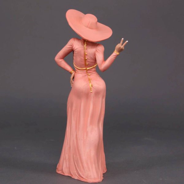 Painted Resin Figure of Woman (A9581 Z899)