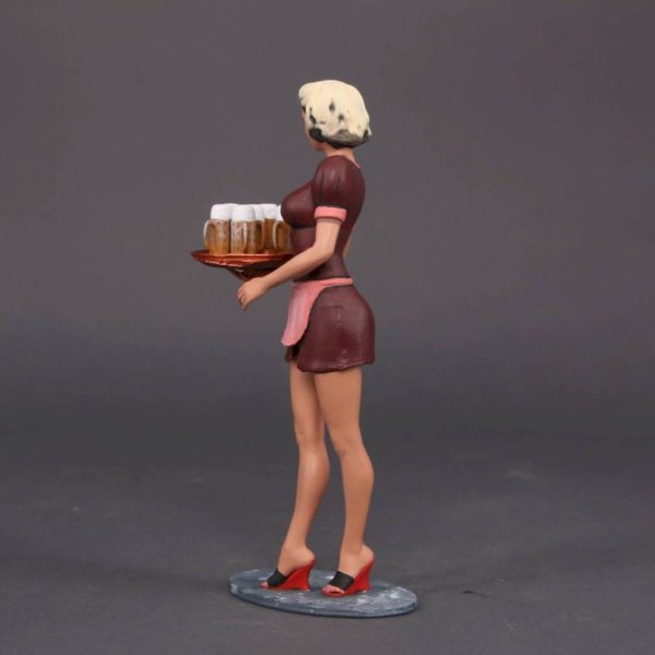 Painted Resin Figure of Woman (A9590 Z123)