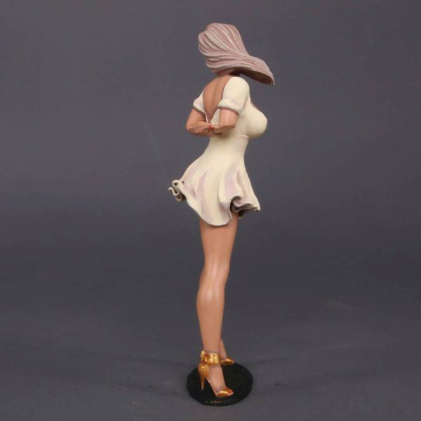 Painted Resin Figure of Woman (A9692 D125)