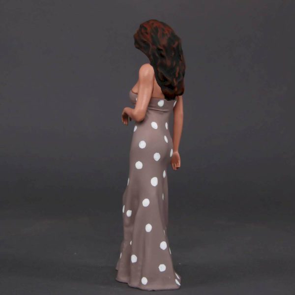 Painted Resin Figure of Woman (A9863 Z326)