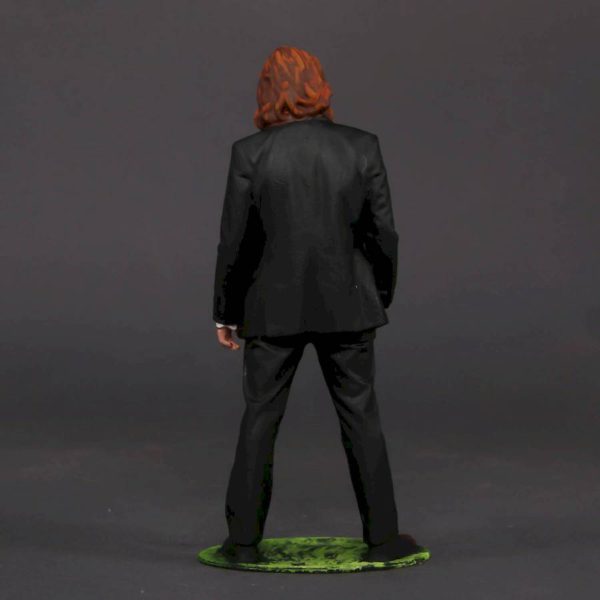 Painted Resin Figure of Man (A9867 Z4)