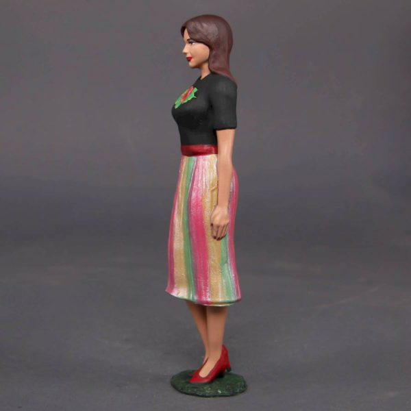 Painted Resin Figure of Woman (A9928 Z820)